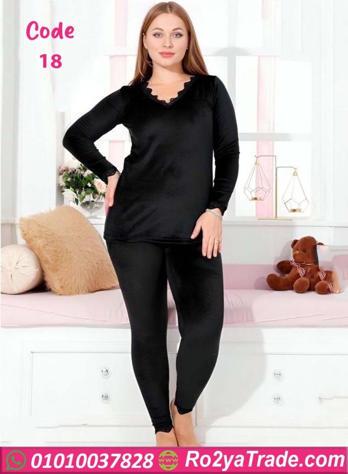 ⁦بيجامه قطيفه حريمي - كود 18⁩ - الصورة ⁦1⁩