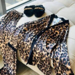 بيجامة قطيفة تايجر شتوي