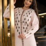 عباية شتوي قطيفة تطريز راقي