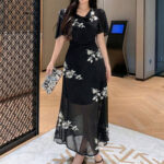 فستان سواريه مطرز طويل