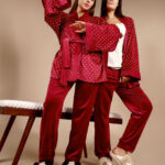 بيجامة قطيفة نسائي