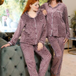 بيجامة شتوي قطيفة مطبوع
