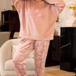 بيجامة قطيفة بيچ سايز