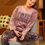 بيجامة قطيفة ليوبارد شتوي