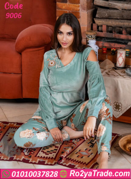 بيجامة شتوي قطيفة نسائي