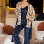 بيجامة قطيفة شيك