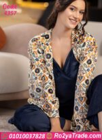 بيجامة قطيفة شيك