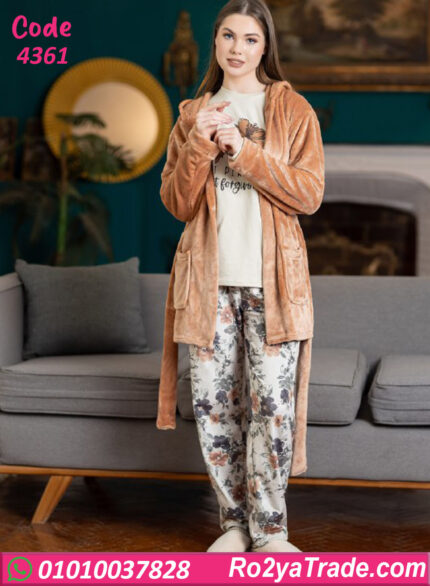 بيجامة حريمي شتوي مع روب