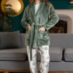 بيجامة حريمي شتوي مع روب