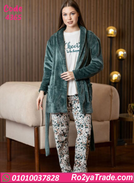 بيجامة حريمي شتوي مع روب