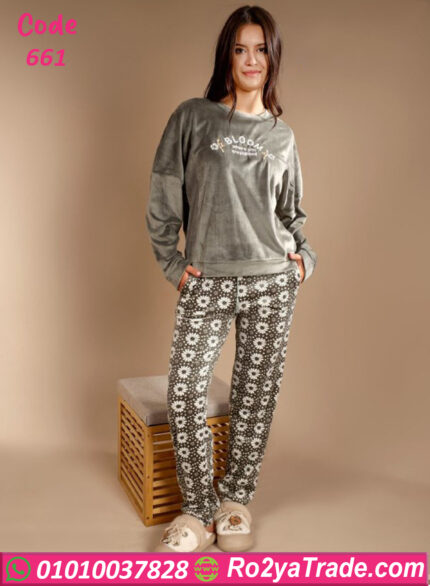 ترينج قطيفة شتوي نسائي