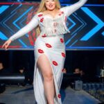 بدلة رقص طويلة