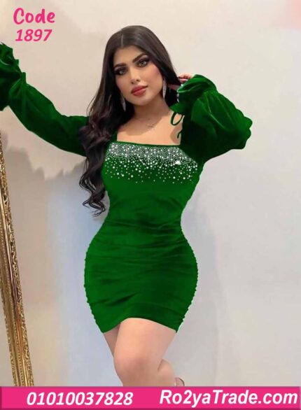 فستان شتوي قصير مخمل بتطريز فصوص