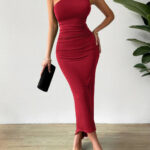 فستان أحمر صيفي طويل