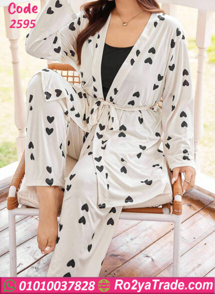 بيجامة حريمي بالروب