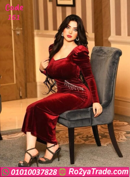 فستان قطيفة سواريه شتوي طويل